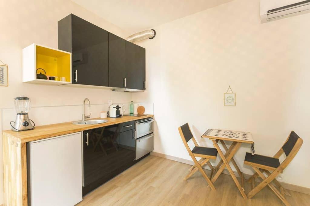 Mini Maison Studio Ancienne Renovee +Parking أفينيون المظهر الخارجي الصورة
